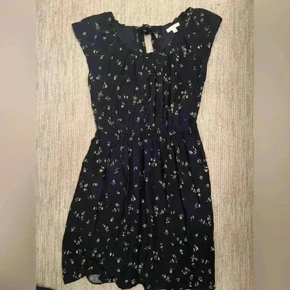 LC MEDIUM PLEATED NAVY FLORAL DRESS - Picture 8 of 12
